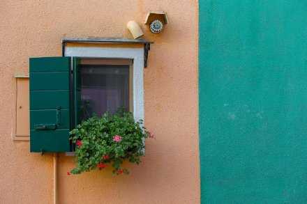 收获不是一朝一夕的事，需要的是一如既往的坚持，用饱满的热情做好每一件事，不管脚步有多慢都不重要，只要你在走，总会有进步！