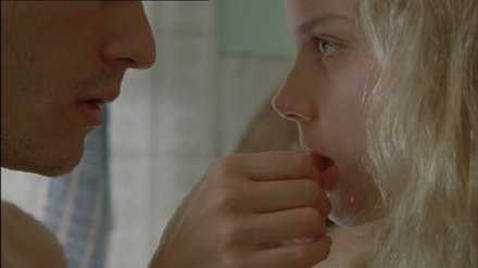 女人用友情来拒绝爱情 男人用友情来换取爱情