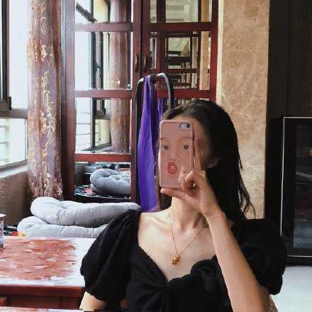 好的爱情是相互吸引，而不是单方面的依附。