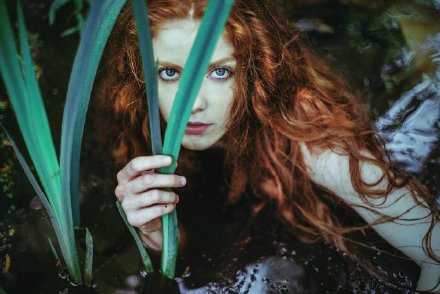 不要轻易试探人性，因为它根本不堪一击。