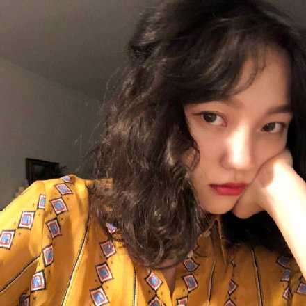 男人们都该懂得只要她还肯和你说话 无论她放多狠的话都是在等着你去哄而已