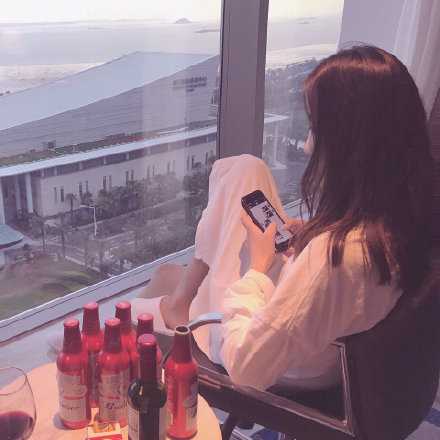 我不需要莫名其妙的冷淡和过时不候的温暖。