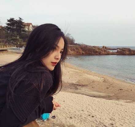 我们就这样稀里糊涂地谁也不理谁了。。