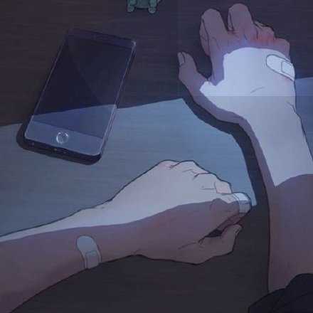 我谈了场恋爱 对着手机哭 对着手机笑 分手了也没能抱一抱