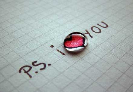 你给我一滴眼泪，我就看到了你心中全部的海洋。