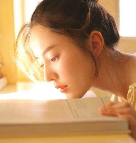 四季虽然能轮回 但生命不能重来 人生有太多的来不及和差一点