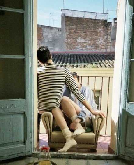 我做好了要与你过一辈子的打算 也做好了你随时要走的准备 这大概是最好的爱情观 深情而不纠缠