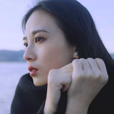 或许总要彻彻底底的绝望一次 才能重新再活一次