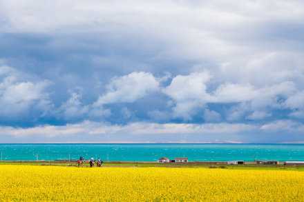 请坚守好爱自己的底线。