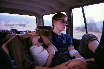 心里若有了良人，眼里的便全是路人。