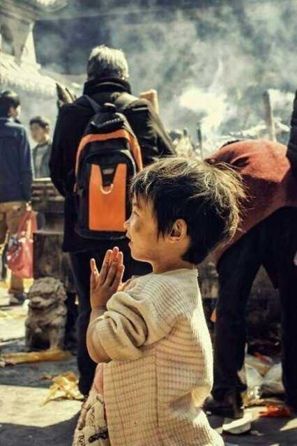 时间真好，验证了人心，见证了人性，懂得了真的，明白了假的，没有解不开的难题，只有解不开的心绪。没有过不去的经历，只有走不出的自己。一开始你总是担心会失去谁，可你却忘了问，又有谁会害怕失去你？人生，努力了、珍惜了、问心无愧，如此，甚好。