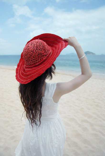 再怎么痛，再怎么难过，人家也看不到，也不会心疼你，那么你难过给谁看？