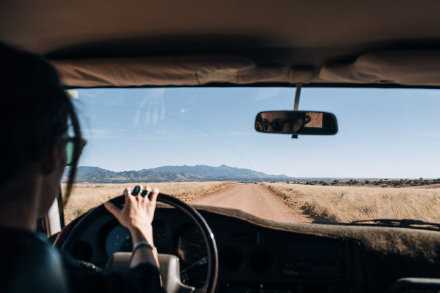 等你音信全无，我再去爱这世界万物。