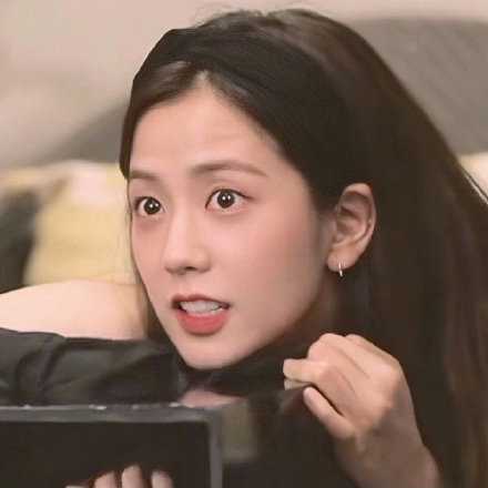 我看见白日梦的尽头是你，从此天光大亮，你是我全部的渴望与幻想。