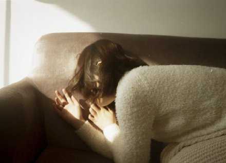 不物质的女人才最可怕 因为她们要的是真心那东西太稀有 给得起的人寥寥无几