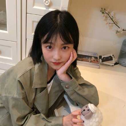 无奈的是 语言这东西 在表达爱意的时候如此无力 在表达伤害的时候却如此锋利