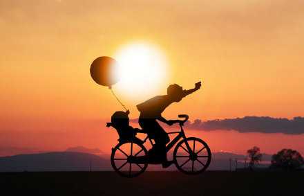 快乐是最好的事情。要快乐，就在此时，就在此地。