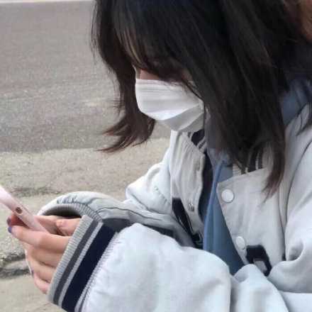 我这辈子最灿烂的笑容，大多都给了屏幕，而不是生活。