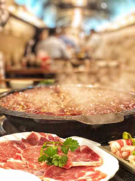 天冷了想和喜欢的人一起吃火锅