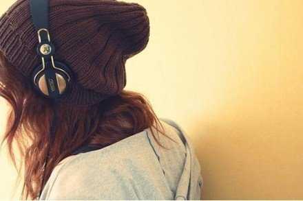 我喜欢听歌并不是歌有多好听，只是它符合我的心情。