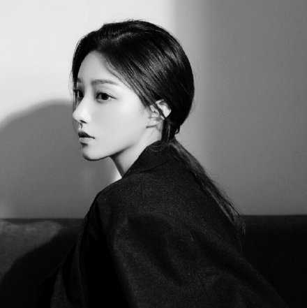 正因是不经意间说出的话，才带有真实的味道。