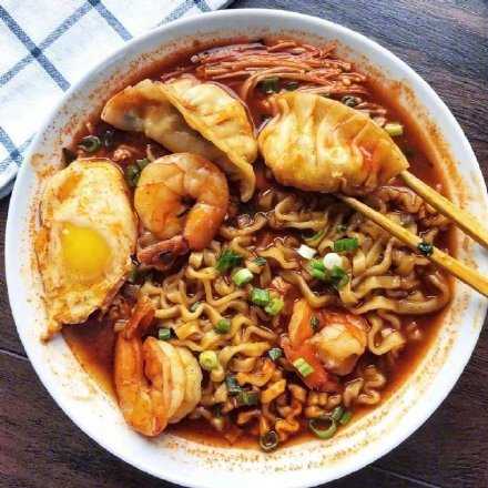 这时候好想来碗面。