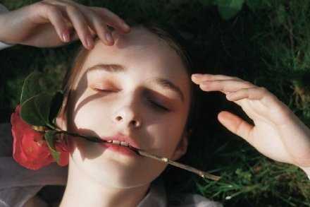 千万别仗着别人喜欢你 就以为全世界都是你的了