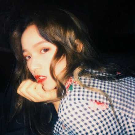 后来终于明白生活中的你 为什么不招人待见了 因为不够虚伪 因为嘴不甜 不会拍马屁 不会睁着眼睛说瞎话