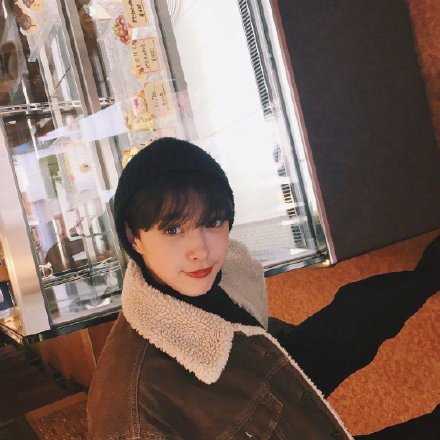 我啊 没有什么远大的理想和抱负 只想天天开心