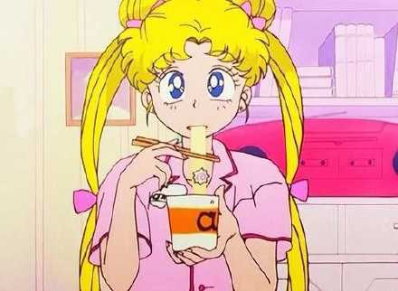 据说长的漂亮的都已经收到圣诞礼物了，我照了照镜子，放弃了，人分两种，一种好看的，一种难看的，我夹在中间，属于好难看的，所以我还是努力工作吧。人丑就得多干活。