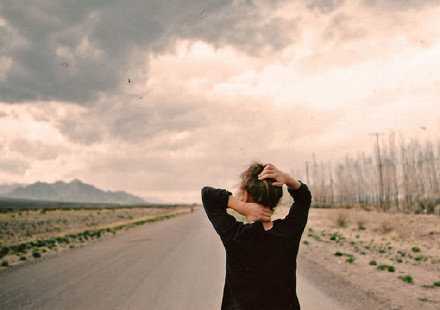 总是怠慢你的人就是不在意你的人，多说一句都是求。