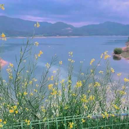 暂时辛苦不须愁，幸福悠悠在后头。