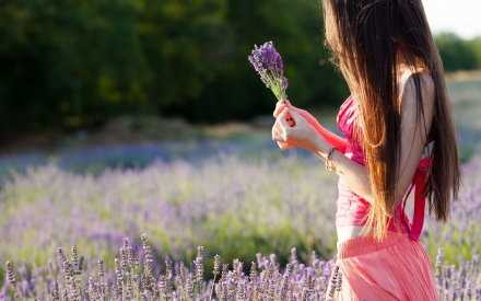 心有多远，你就能走多远，最好的生命是做一个温暖的人，浅浅笑，轻轻爱。