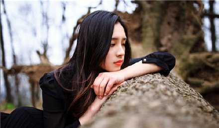 对一个人真正失望大概就是，我发生的事再也不想让你知道，同样你的事情我也完全不想了解了。