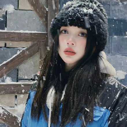 你们知道朋友是什么吗？是可以拉我一把的人，是可以和我一同快乐，一同难过的人，是犯了错我必须立刻纠正的人。