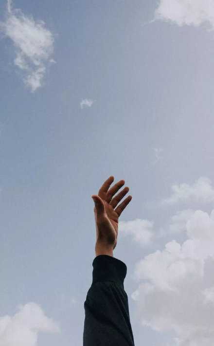 所有不好的，不快乐的，不值得的，不想记得的，都在今天扔掉吧。