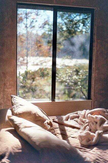 做一个简单通透的人，这是心态的选择，也是生活的智慧。许自己一份期待，好好生活，好好吃饭，好好睡觉，把自己的小日子变得热气腾腾。早安。