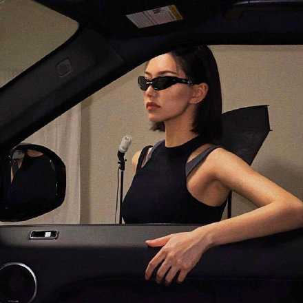 成年人应该有管理情绪的能力。你可以表达愤怒，但你不能愤怒的表达。