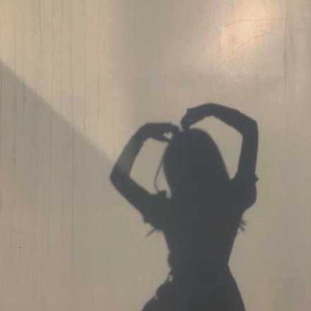 希望你们能看透生活却依旧热爱生活，阳光开朗，有自己喜欢的模样。