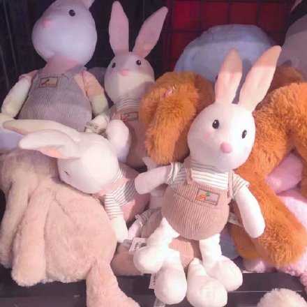 你换了又换 爱了又爱 我不行 我放不下