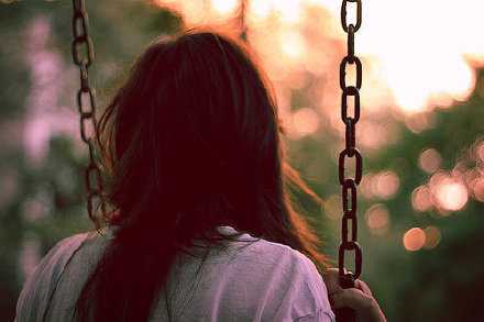 不要对爱太认真，不然被人玩到深。