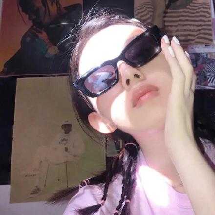 改变是为了满足自己的内心秩序，而不是为了迎合谁的标准。