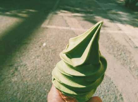 看开点吧，这时代，连上过都不算什么，何况只是爱过。