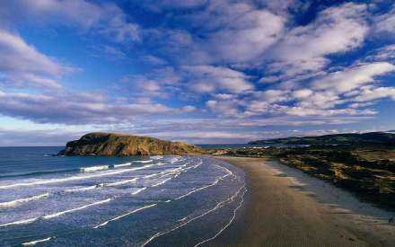 其实你不知道自己想要什么是正常的。因为你还年轻。如果人一开始便明确地知道自己想要什么，要怎么做，那生活便没有了意义。你只有一路跋涉，历经艰难和险阻，承受挫折和磨砺，尝遍欢笑与泪水，才能最终找到自己真正想要什么，这才是活着的意义。早安。